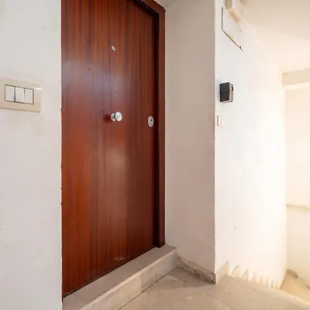 Murat Modern Wooden Penthouse - 3 Bedrooms